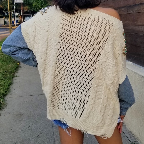 Beautiful and Perfect Sweater - Picture 3 of 4